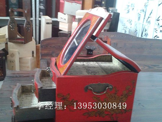 點(diǎn)擊查看詳細(xì)信息<br>標(biāo)題：首飾盒側(cè)面 閱讀次數(shù)：2158